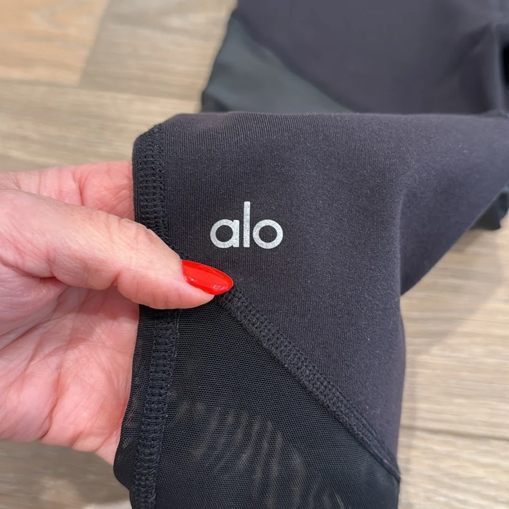 ALO YOGA Black Glossy Sheila‎ Tonal Mesh Panel High-Waist Active Leggings Size S